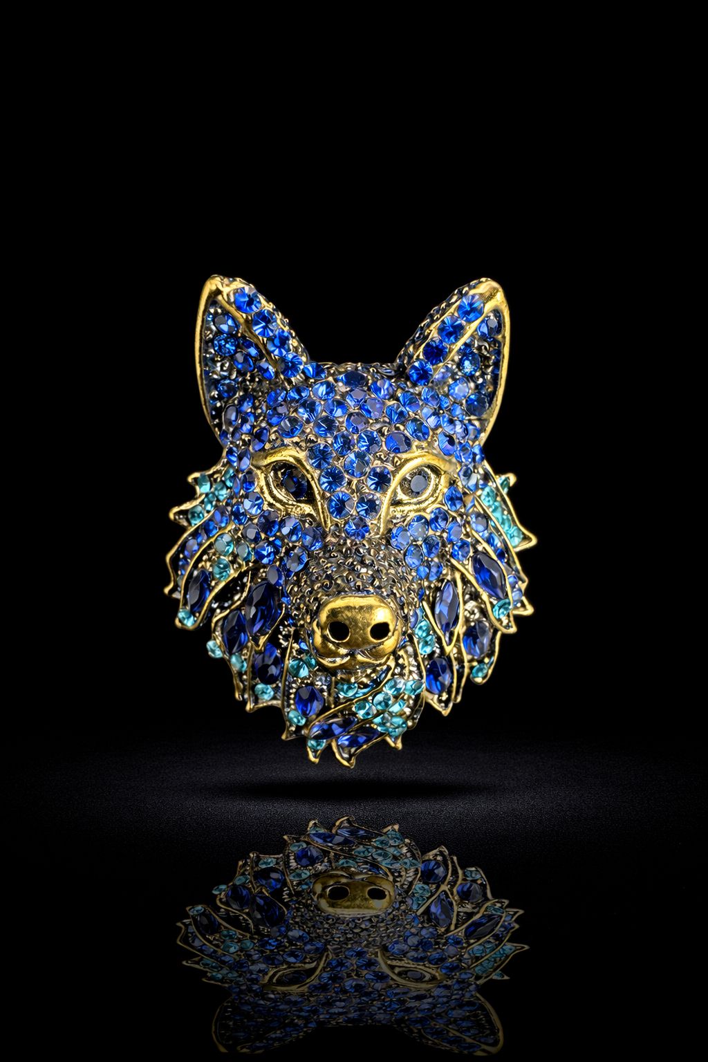 Midnight Alpha Wolf Brooch