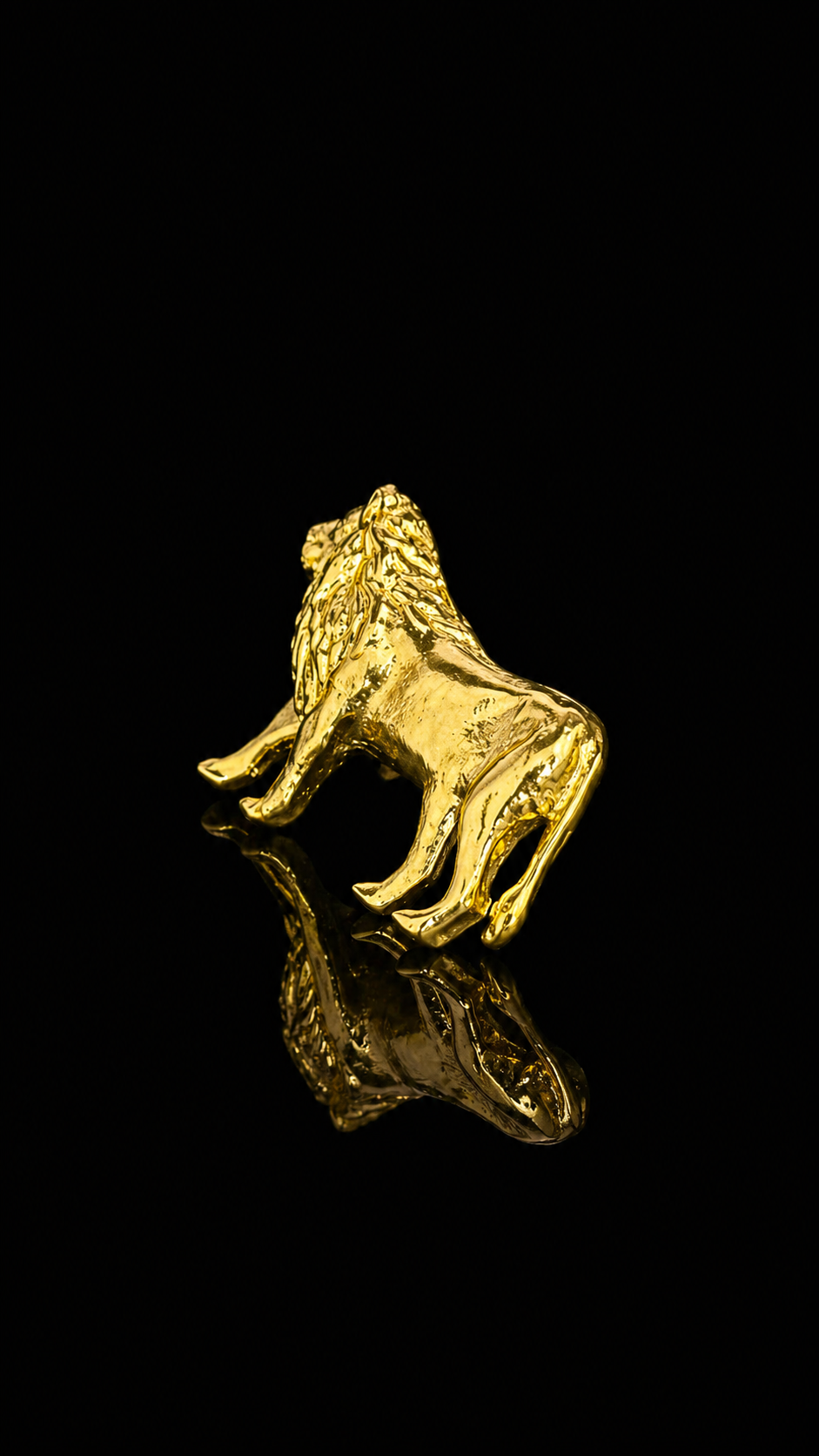 Royal Golden Lion Lapel Pin
