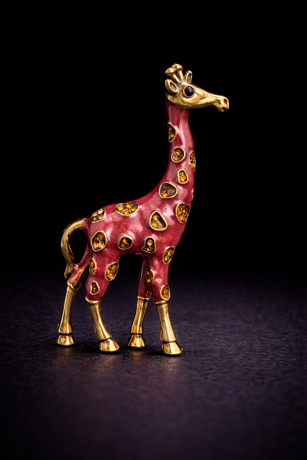 Gilded Giraffe Brooch