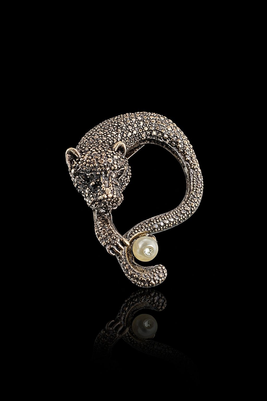 Eternal Panther Loop Brooch