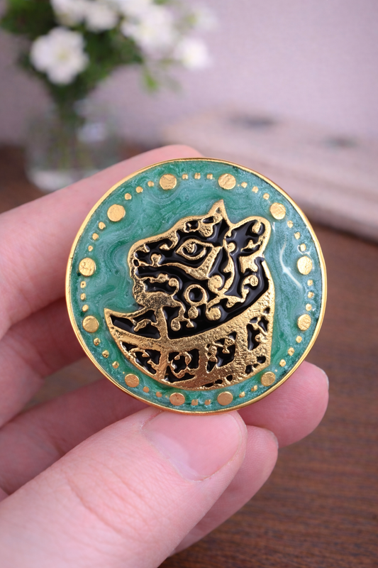 Emerald Tiger Crest – Bandhgala Button