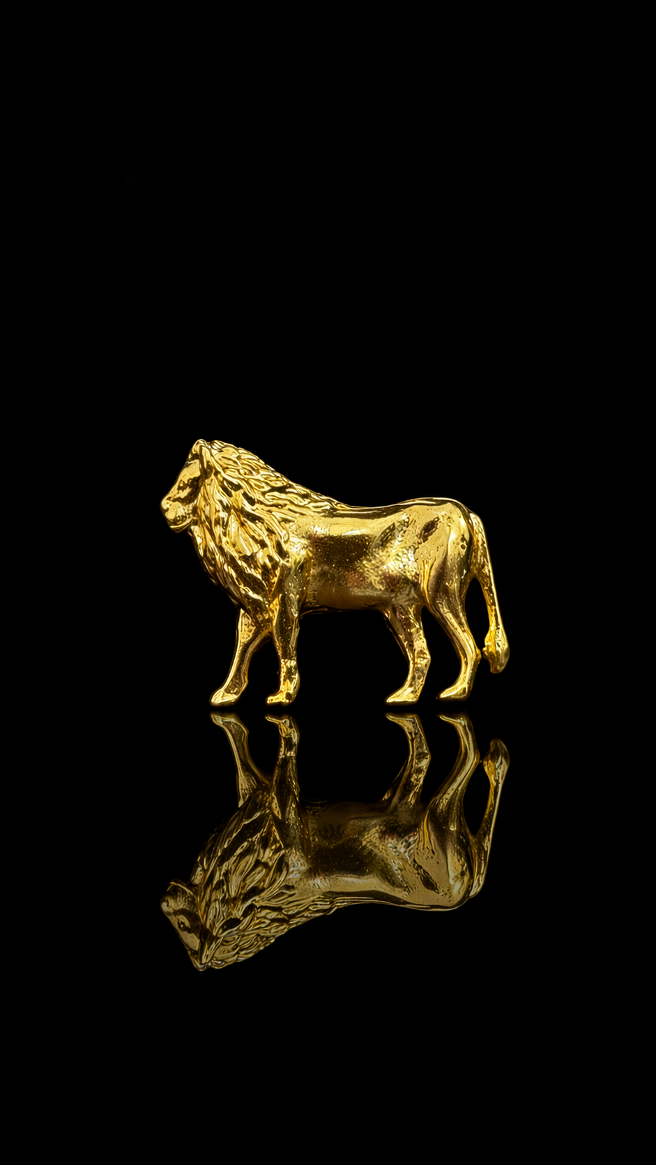 Royal Golden Lion Lapel Pin