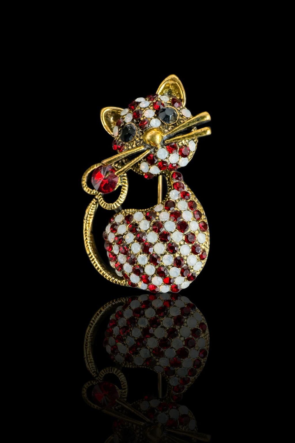 Whisker Cat Brooch