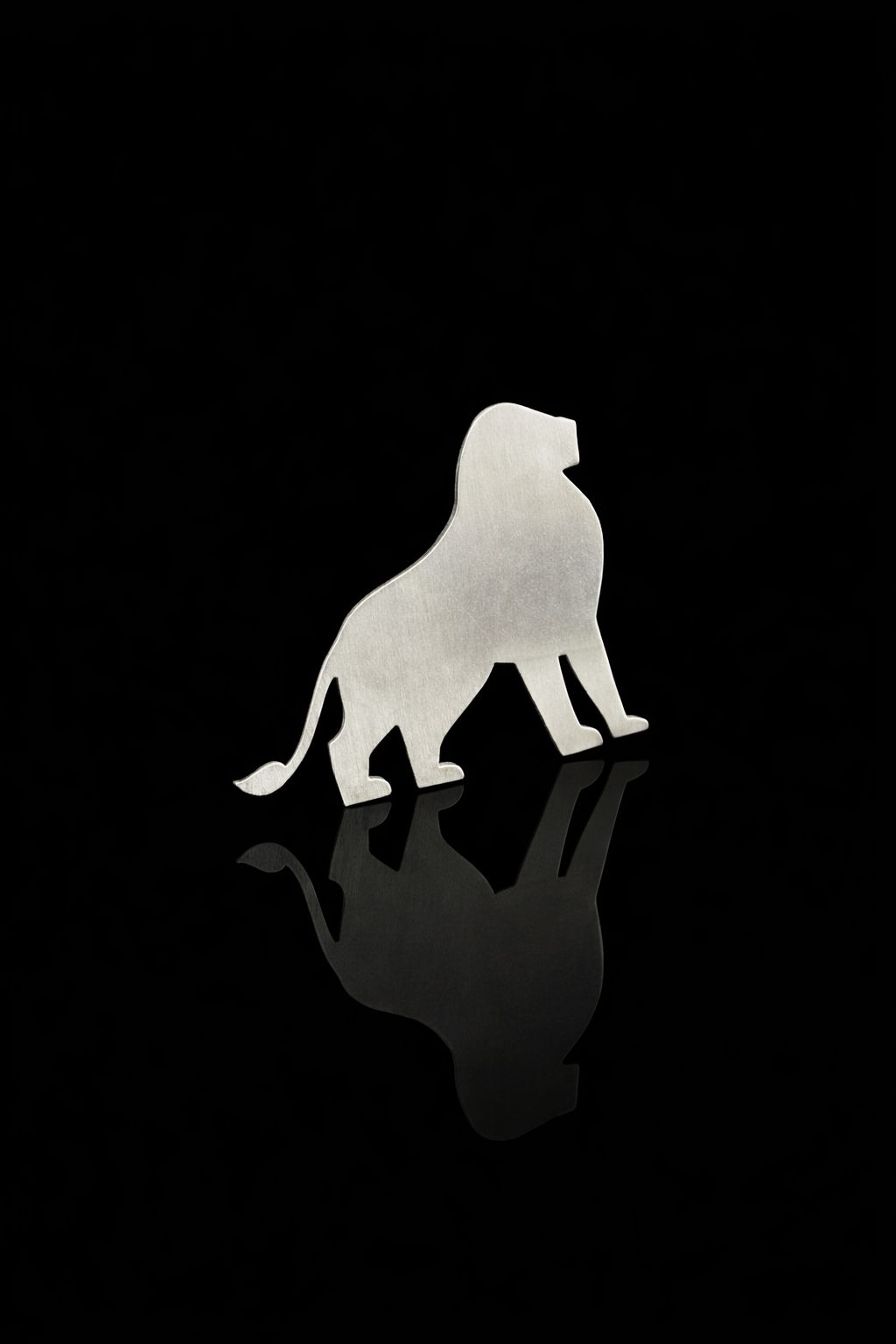 Lion Crest Pin