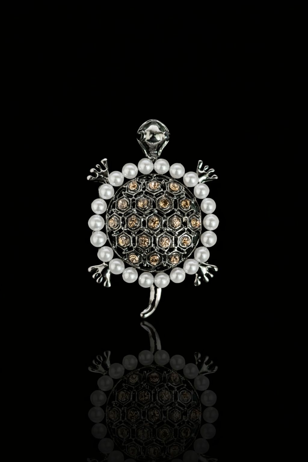 Pearl Halo Turtle Brooch