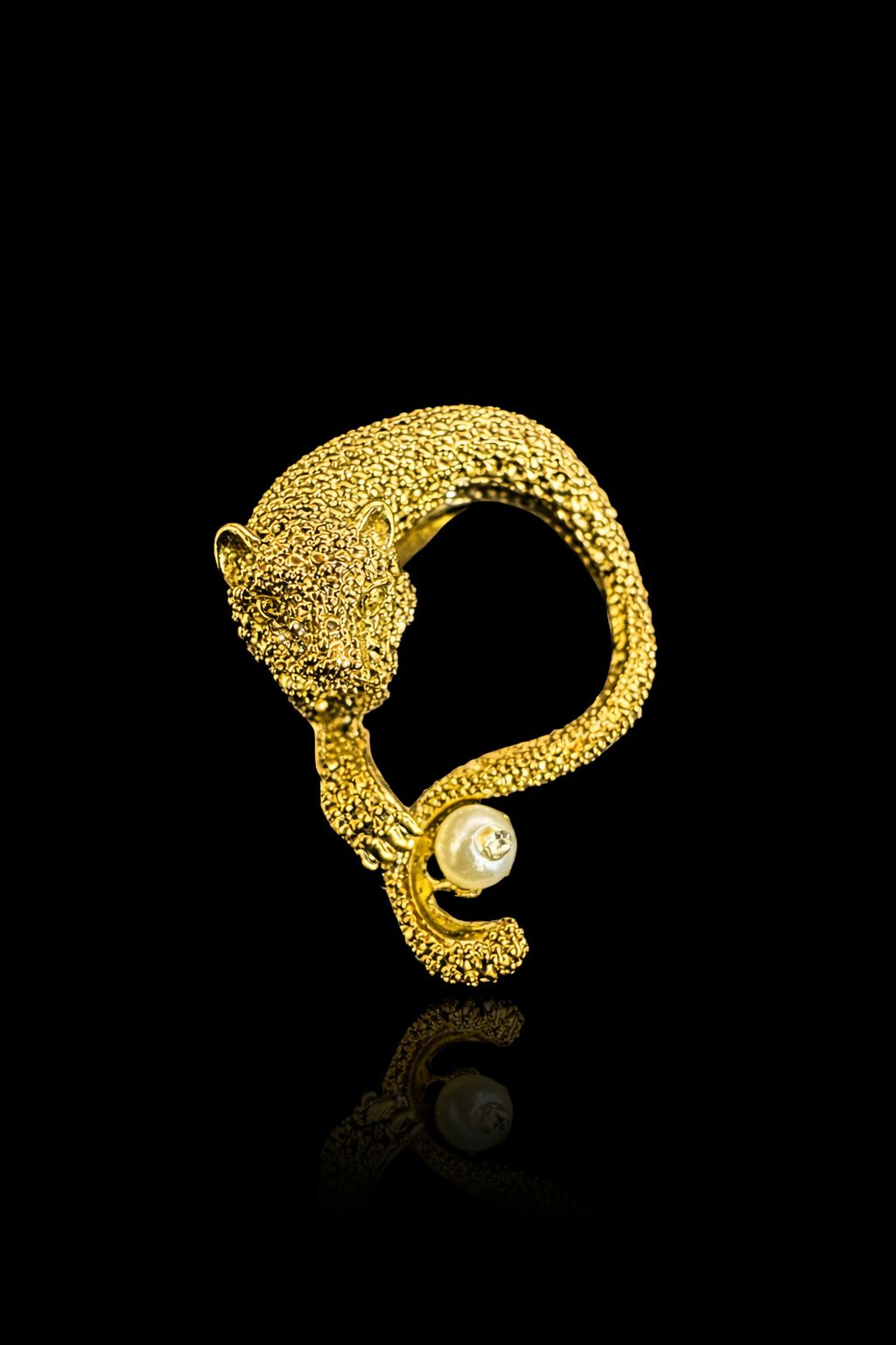 Eternal Panther Loop Brooch