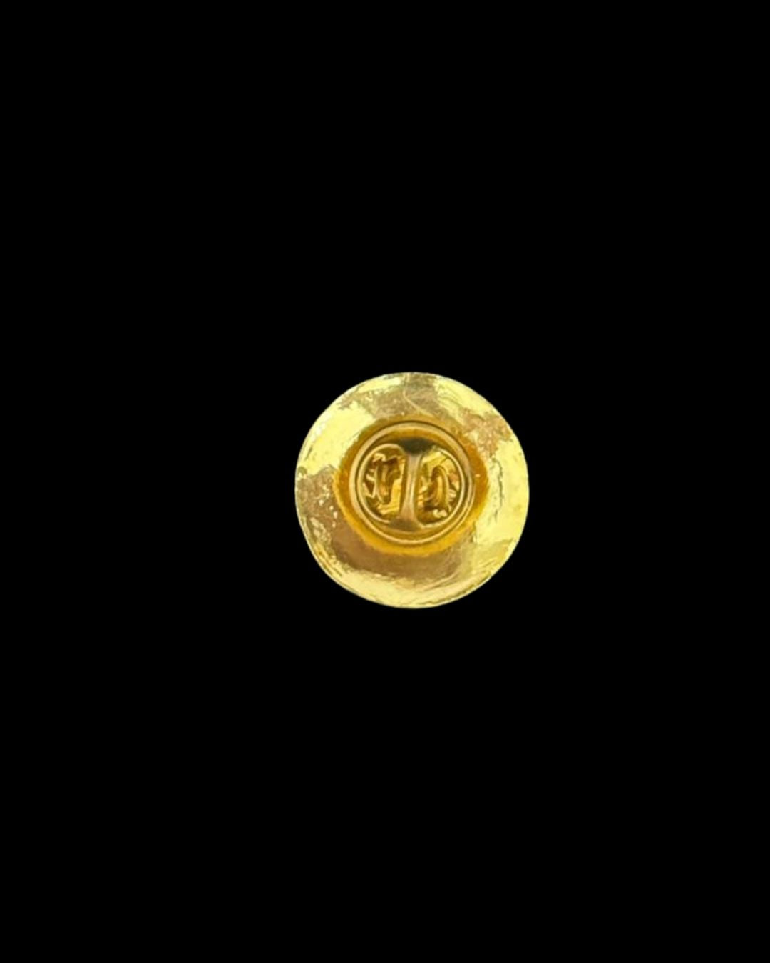 Royal Sapphire Heritage Round Brooch Pin