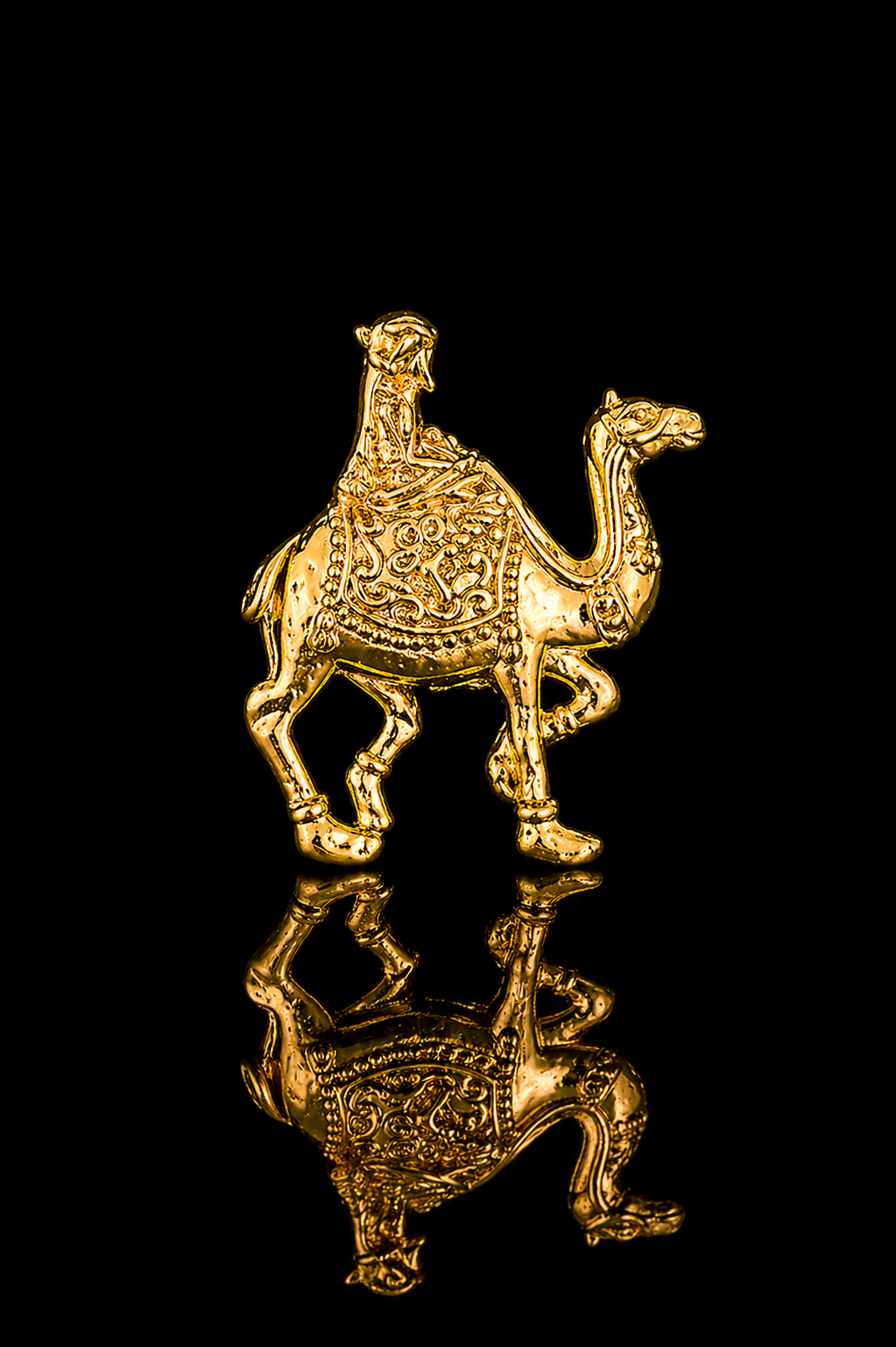 Royal Camel Rider Lapel Pin