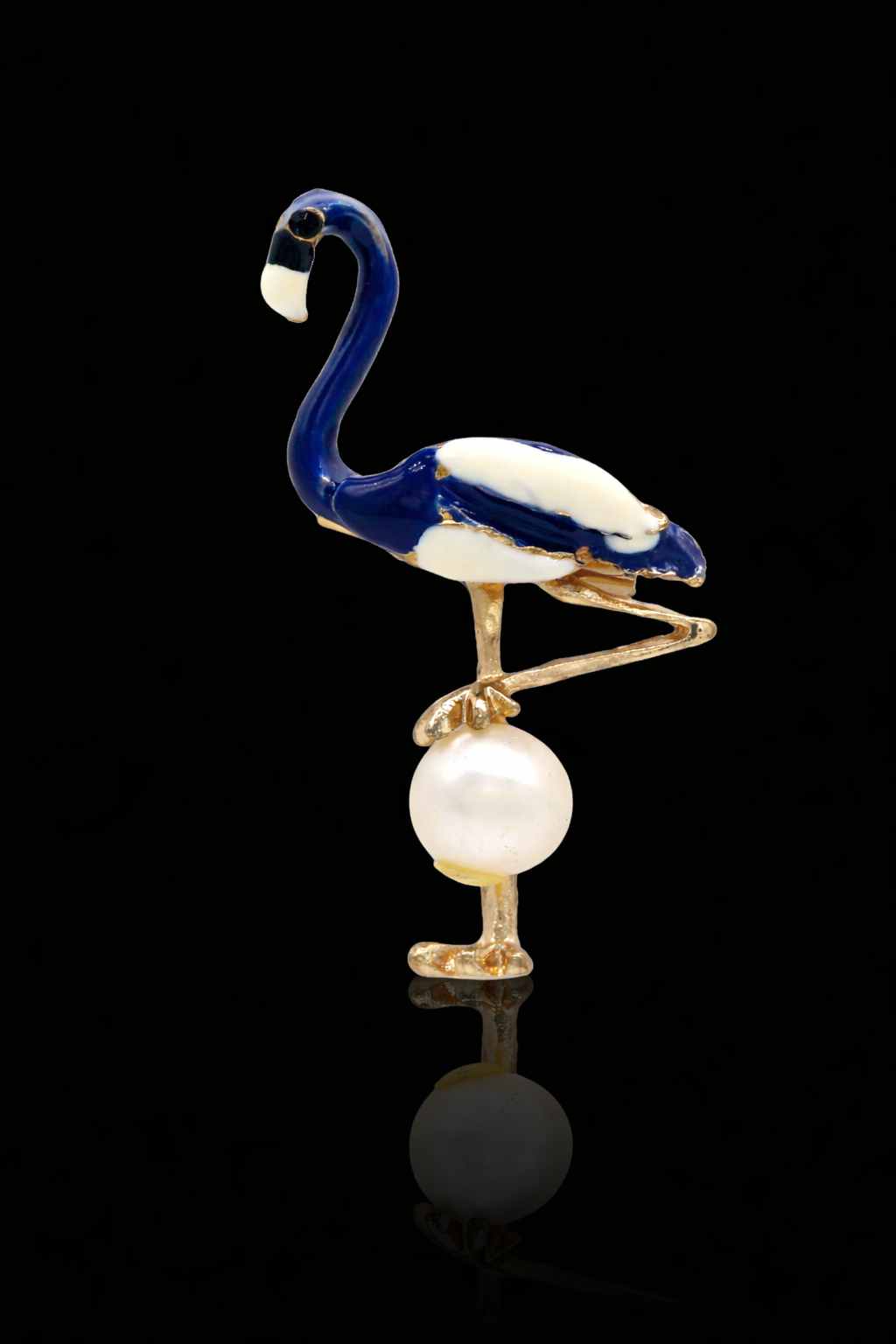 Flamingo Pearl Poise Brooch