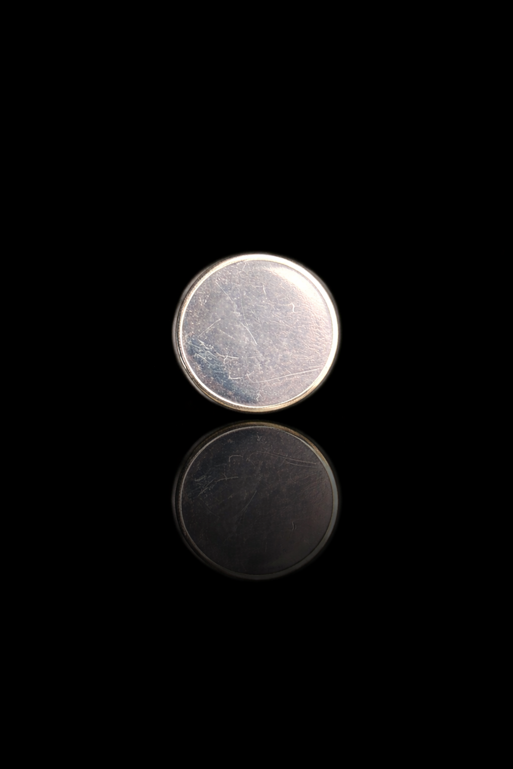 Signature Round Button Clips