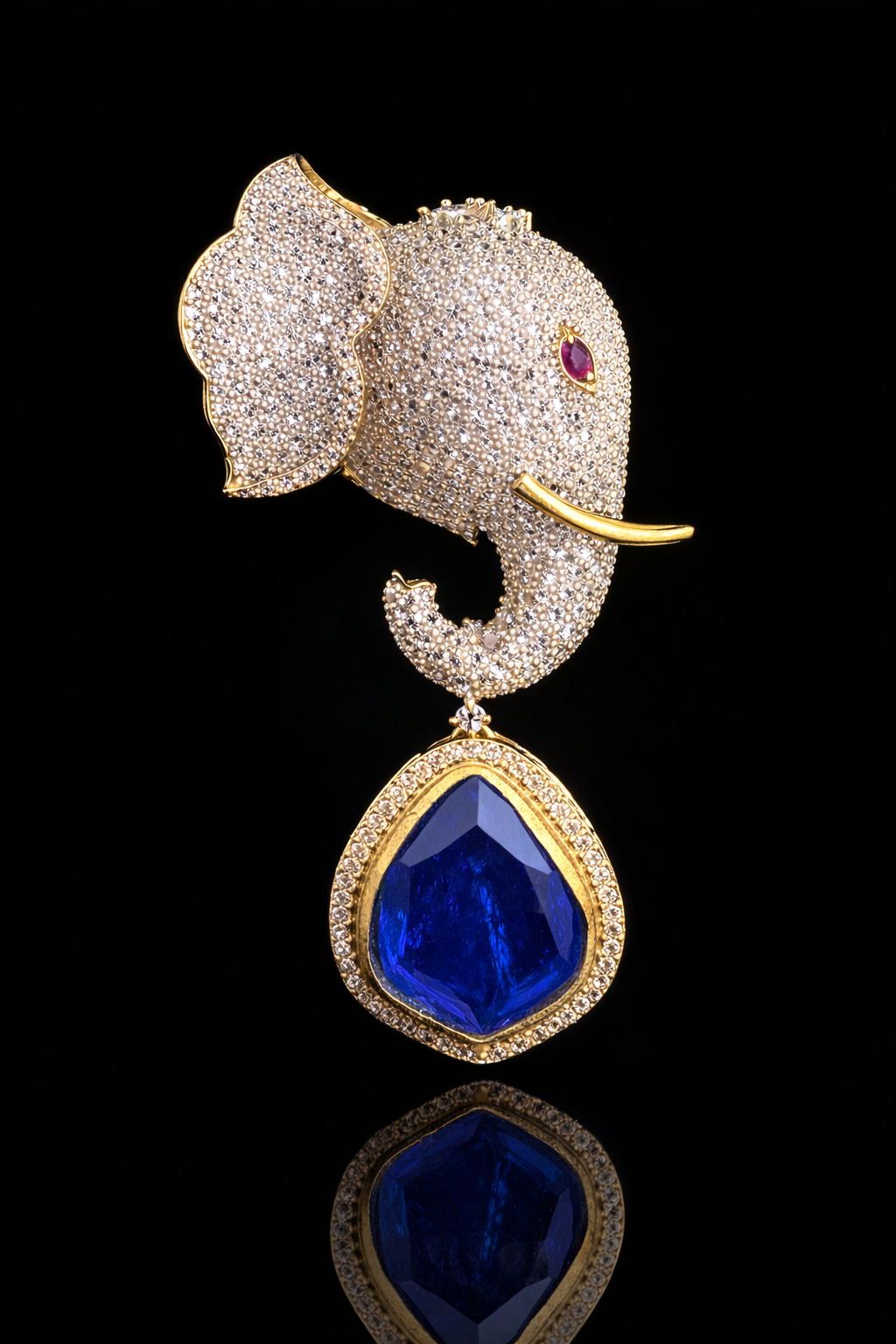 Emerald Crest Elephant Brooch